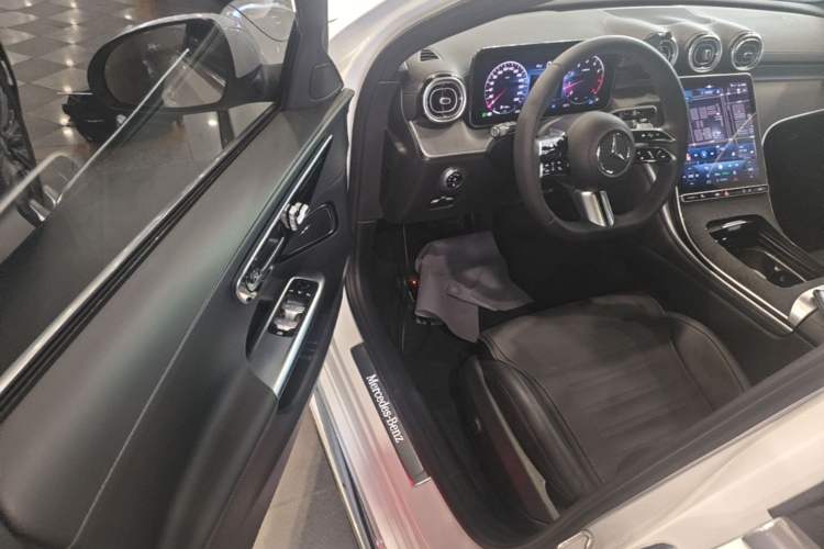Used Mercedes-Benz C-Class 2023 Restyled C 260 L Sport Edition Driver Seat