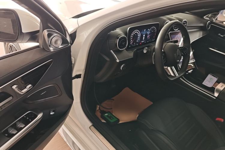 Used Mercedes-Benz C-Class 2023 Revised C 200 L Sport Edition Driver Seat