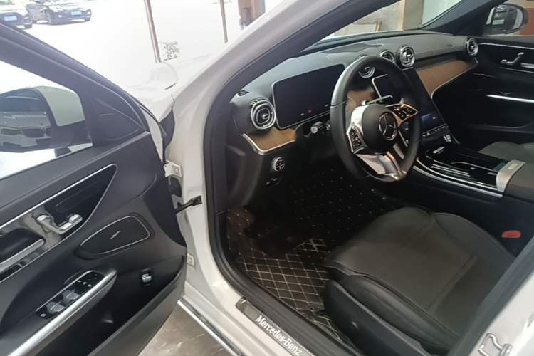 Used Mercedes-Benz C-Class 2023 C 260 L Driver Seat
