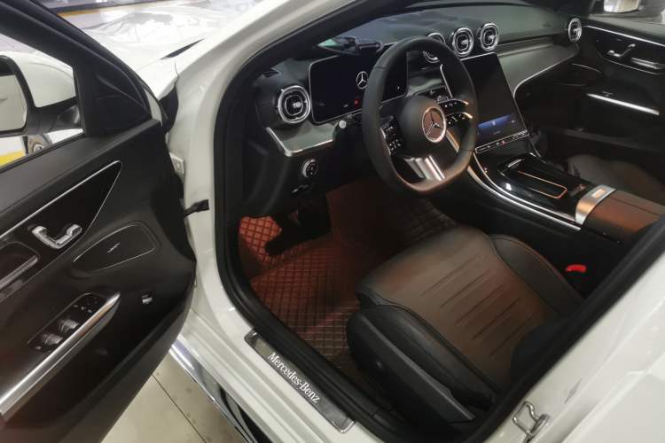Used Mercedes-Benz C-Class 2023 Restyled C 260 L Sport Edition Driver Seat