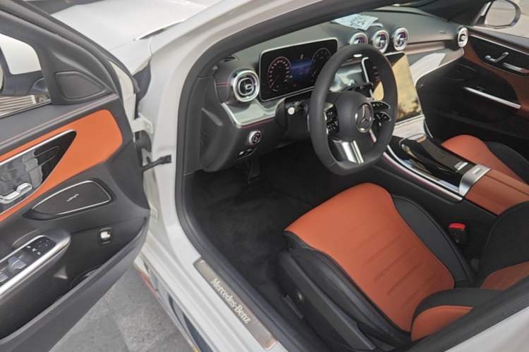 Used Mercedes-Benz C-Class 2023 Restyled C 260 L Sport Edition Driver Seat