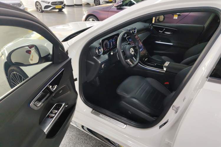 Used Mercedes-Benz C-Class 2023 Restyled C 260 L Sport Edition Driver Seat