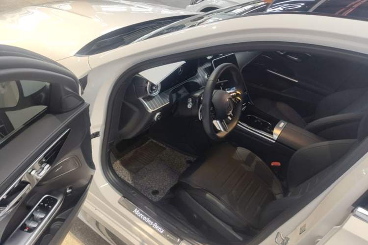 Used Mercedes-Benz C-Class 2023 Restyled C 260 L Sport Edition Driver Seat