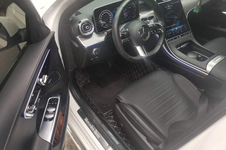 Used Mercedes-Benz C-Class 2023 Second Facelift C 260 L Sport Edition Driver Seat