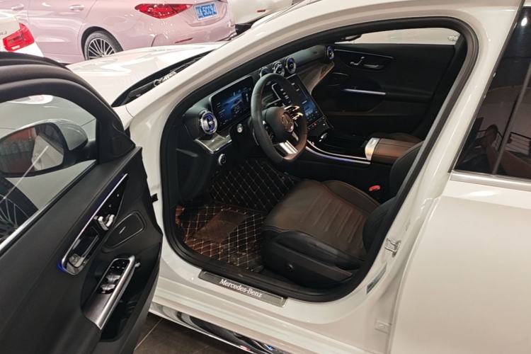 Used Mercedes-Benz C-Class 2023 Restyled C 260 L Sport Edition Driver Seat