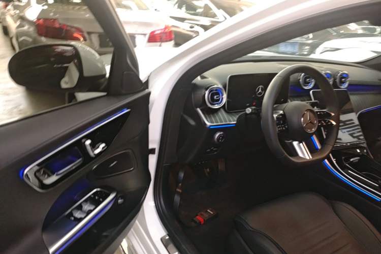Used Mercedes-Benz C-Class 2023 Restyled C 260 L Sport Edition Driver Seat