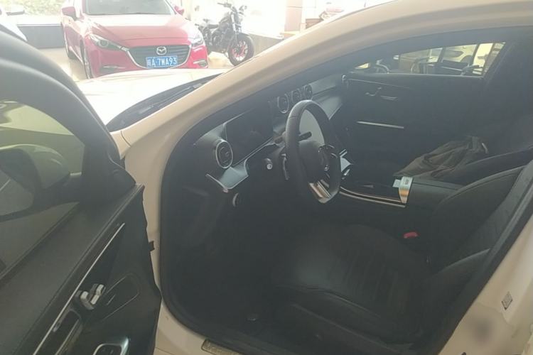 Used Mercedes-Benz C-Class 2023 Revised C 200 L Sport Edition Driver Seat