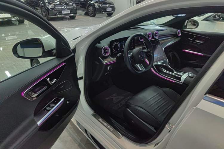 Used Mercedes-Benz C-Class 2023 Restyled C 260 L Sport Edition Driver Seat
