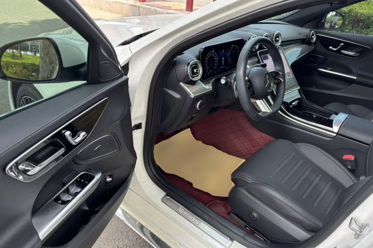 Used Mercedes-Benz C-Class 2023 Restyled C 260 L Sport Edition Driver Seat