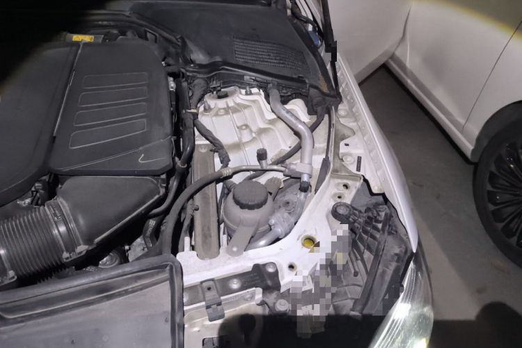 Used Mercedes-Benz C-Class 2023 C 200 L Sport Edition Engine Bay Left