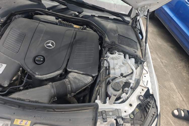Used Mercedes-Benz C-Class 2023 C 200 L Sport Edition Engine Bay Left