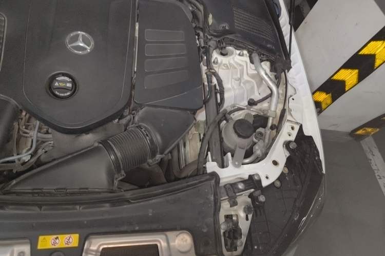 Used Mercedes-Benz C-Class 2023 C 200 L Sport Edition Engine Bay Left