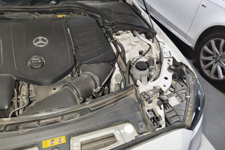 Used Mercedes-Benz C-Class 2023 Facelift C 260 L Engine Bay Left