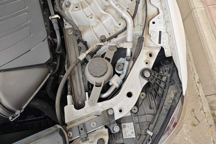 Used Mercedes-Benz C-Class 2023 Second Facelift C 260 L Sport Edition Engine Bay Left