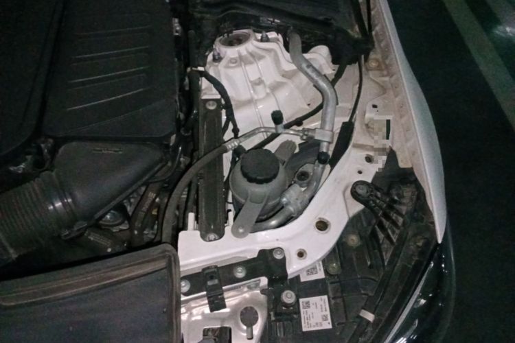 Used Mercedes-Benz C-Class 2023 C 260 L Sport Edition Engine Bay Left