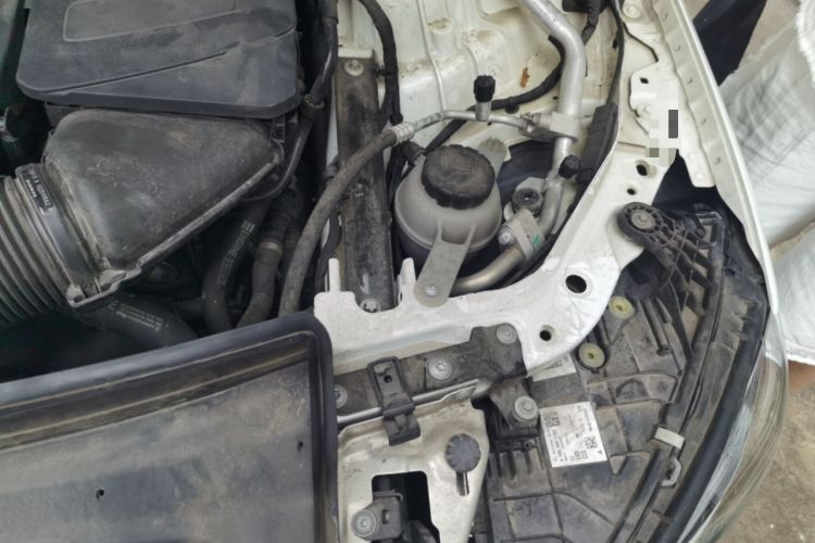 Used Mercedes-Benz C-Class 2023 C 260 L Sport Edition Engine Bay Left