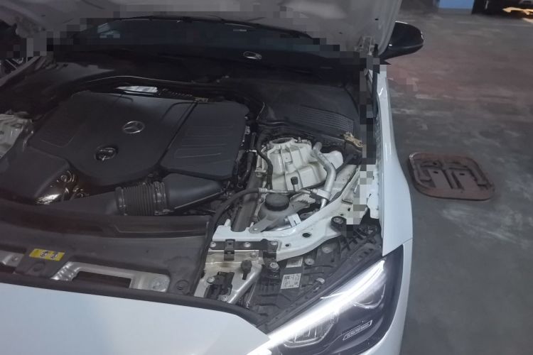 Used Mercedes-Benz C-Class  Engine Bay Left