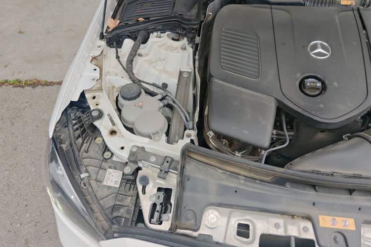 Used Mercedes-Benz C-Class 2023 Second Facelift C 260 L Starry Night Sports Edition Engine Bay Right
