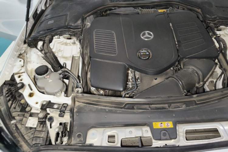Used Mercedes-Benz C-Class 2023 Facelift C 260 L Engine Bay Right