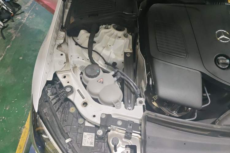 Used Mercedes-Benz C-Class 2023 Revised C 200 L Sport Edition Engine Bay Right
