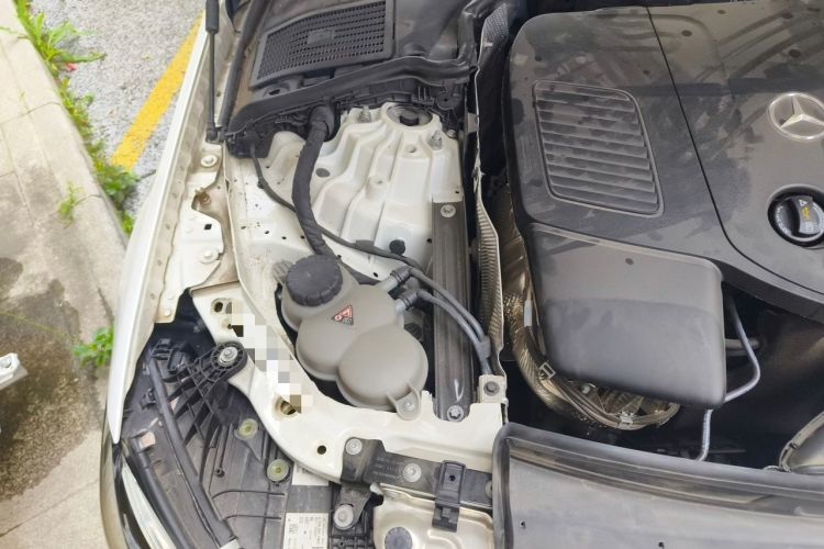 Used Mercedes-Benz C-Class 2023 Facelift C 260 L Engine Bay Right