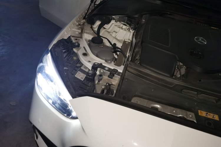 Used Mercedes-Benz C-Class 2023 Restyled C 260 L Night Edition Sports Version Engine Bay Right