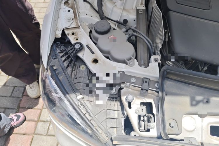 Used Mercedes-Benz C-Class 2023 C 200 L Sport Edition Engine Bay Right