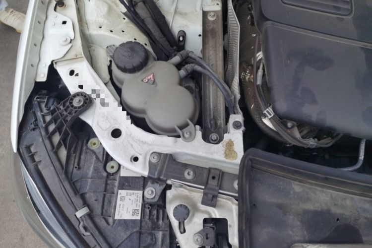 Used Mercedes-Benz C-Class 2023 C 260 L Sport Edition Engine Bay Right