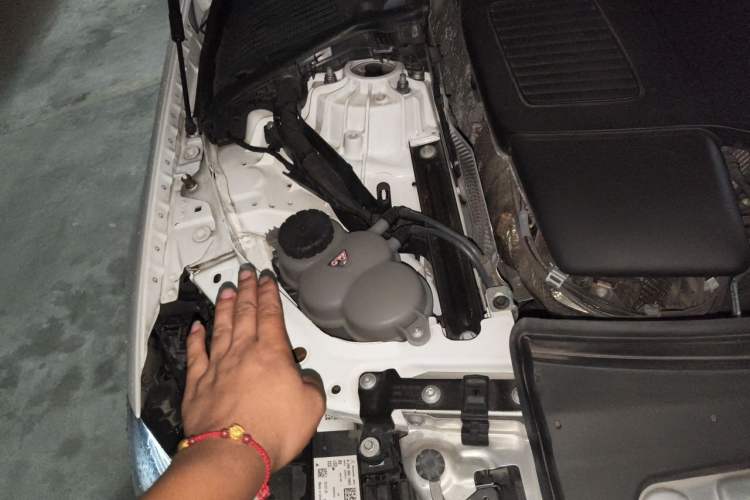 Used Mercedes-Benz C-Class 2023 Restyled C 260 L Sport Edition Engine Bay Right