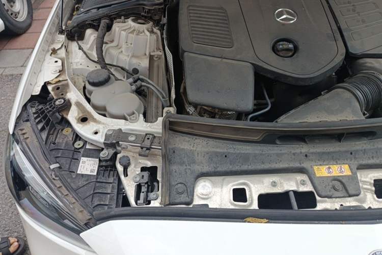 Used Mercedes-Benz C-Class 2023 Revised C 200 L Sport Edition Engine Bay Right