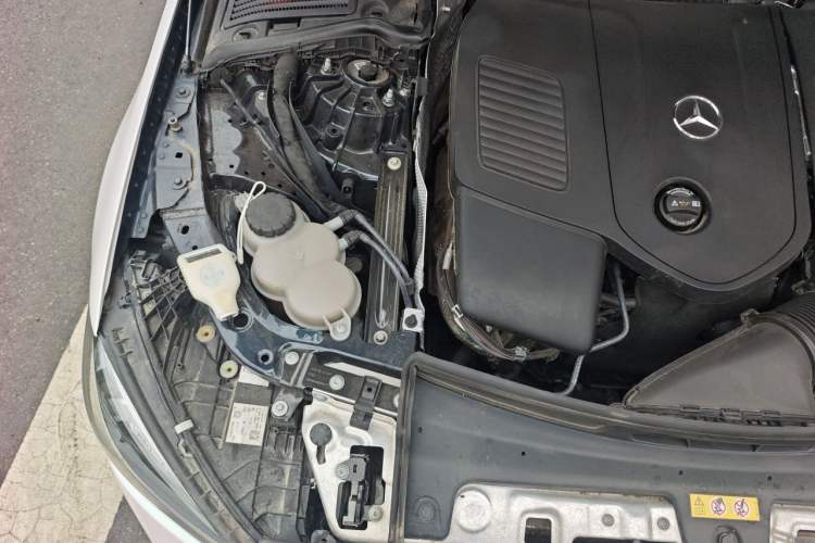 Used Mercedes-Benz C-Class 2023 C 260 L Engine Bay Right