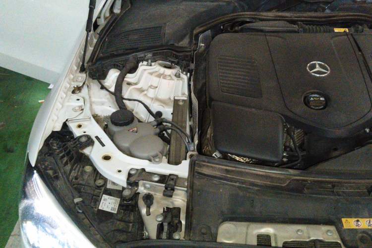 Used Mercedes-Benz C-Class 2023 C 200 L Sport Edition Engine Bay Right