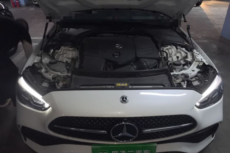 Used Mercedes-Benz C-Class  Engine Bay