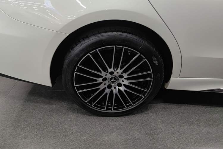 Used Mercedes-Benz C-Class 2023 C 260 L Sport Edition Exterior 2