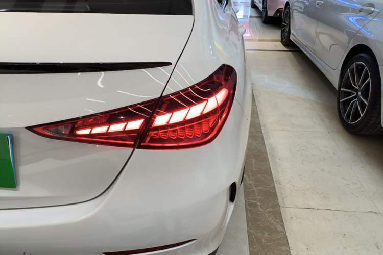 Used Mercedes-Benz C-Class 2023 Second Facelift C 260 L Starry Night Sports Edition Exterior 3