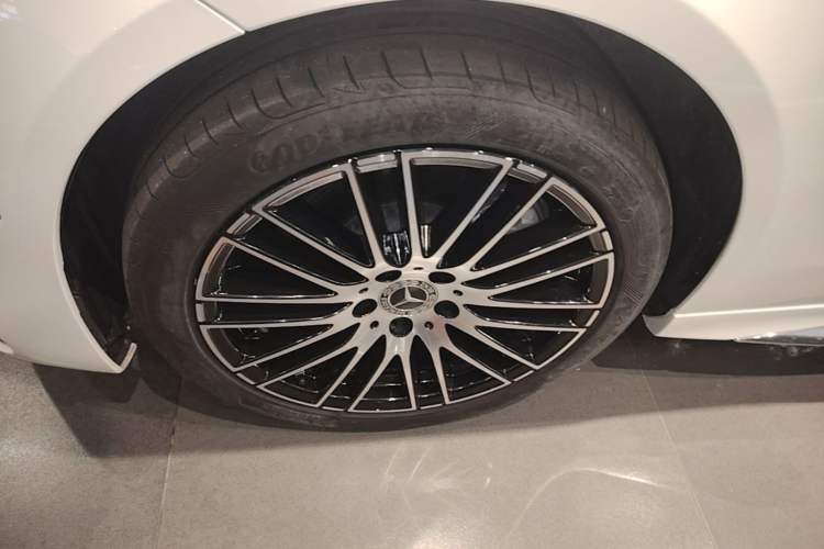 Used Mercedes-Benz C-Class 2023 Restyled C 260 L Sport Edition Exterior 4
