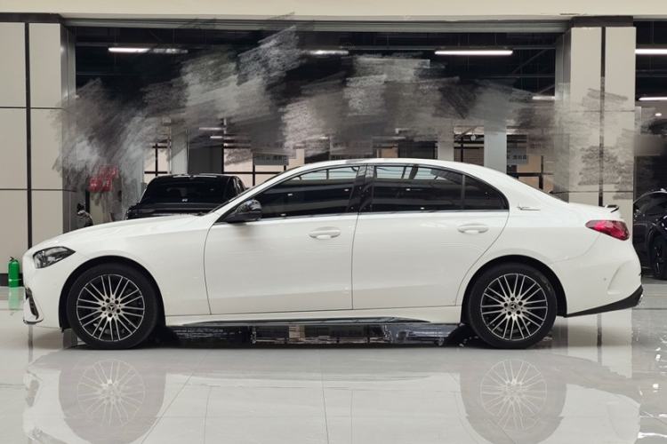 Used Mercedes-Benz C-Class 2023 Restyled C 260 L Sport Edition Exterior 4