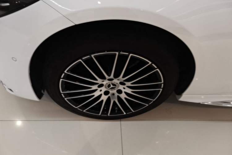 Used Mercedes-Benz C-Class 2023 Second Facelift C 260 L Sport Edition Exterior 4