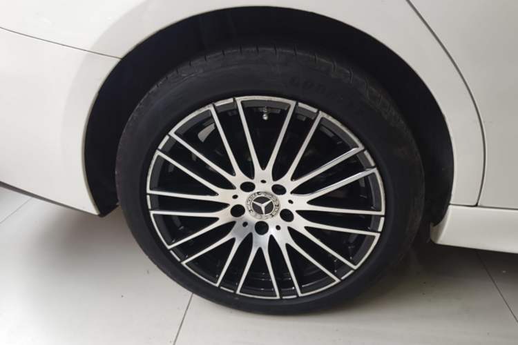 Used Mercedes-Benz C-Class 2023 Revised C 200 L Sport Edition Exterior 5