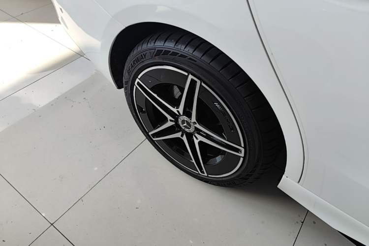 Used Mercedes-Benz C-Class 2023 Second Facelift C 260 L Starry Night Sports Edition Exterior 5
