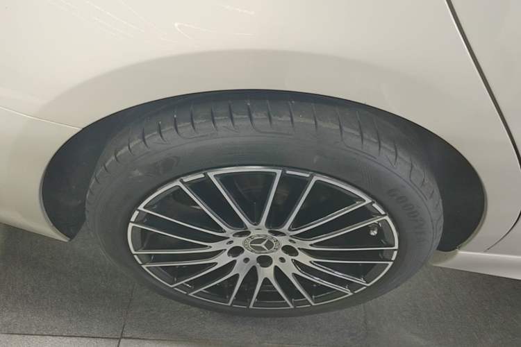 Used Mercedes-Benz C-Class 2023 Restyled C 260 L Sport Edition Exterior 5