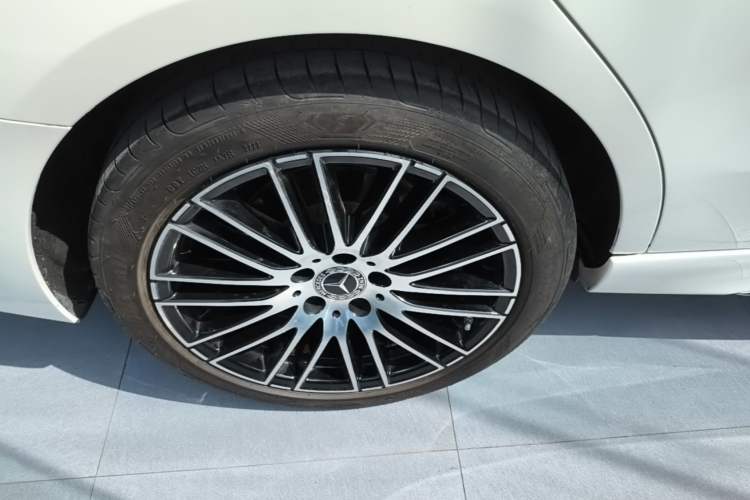 Used Mercedes-Benz C-Class 2023 Second Facelift C 260 L Sport Edition Exterior 5