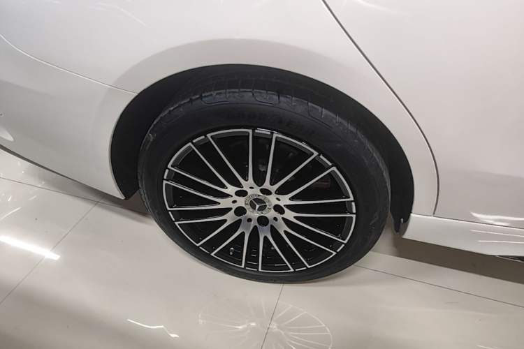 Used Mercedes-Benz C-Class 2023 Second Facelift C 260 L Sport Edition Exterior 5