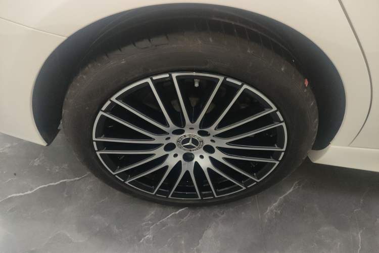Used Mercedes-Benz C-Class 2023 Revised C 200 L Sport Edition Exterior 5