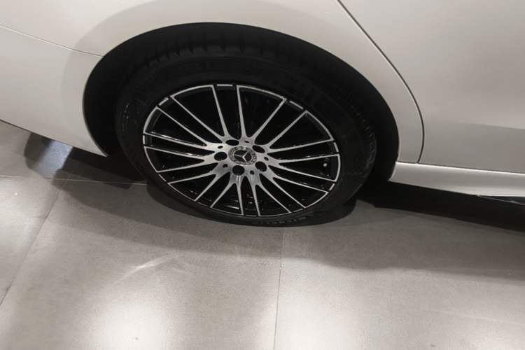 Used Mercedes-Benz C-Class 2023 Restyled C 260 L Sport Edition Exterior 5