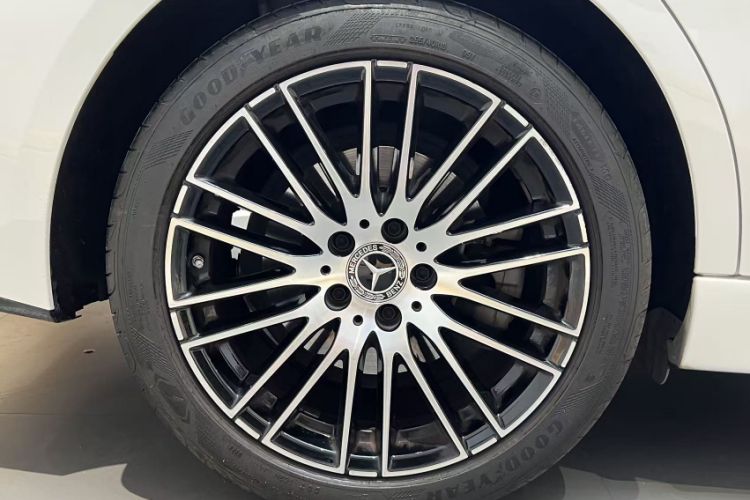 Used Mercedes-Benz C-Class 2023 Restyled C 260 L Sport Edition Exterior 7