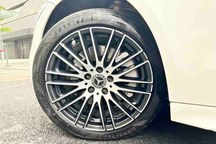 Used Mercedes-Benz C-Class 2023 Restyled C 260 L Sport Edition Exterior 7