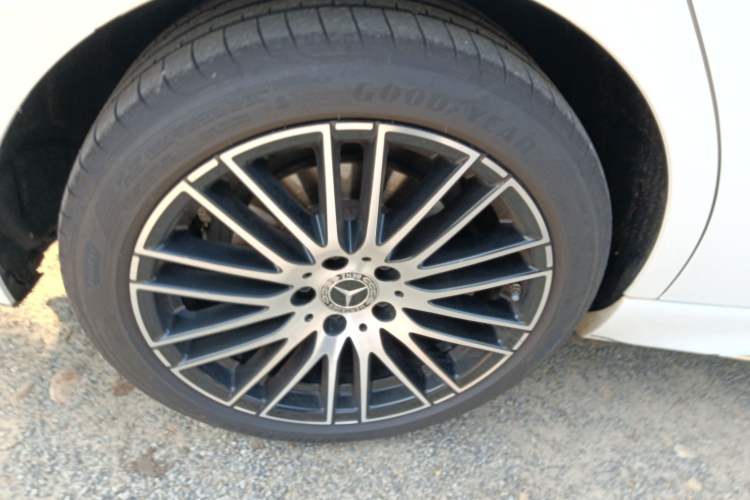 Used Mercedes-Benz C-Class 2023 C 260 L Sport Edition Exterior 8