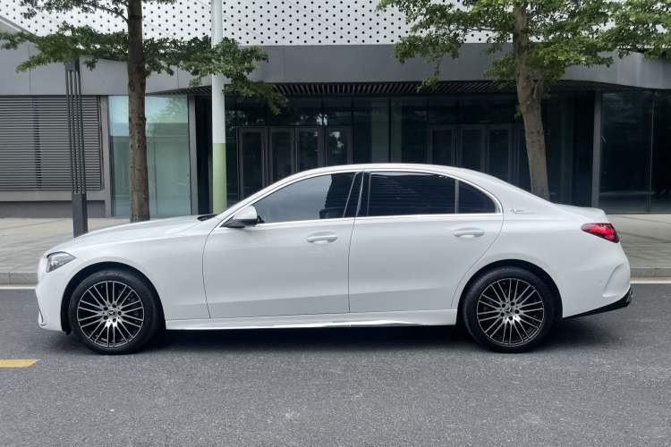 Used Mercedes-Benz C-Class 2023 Restyled C 260 L Sport Edition Exterior 9