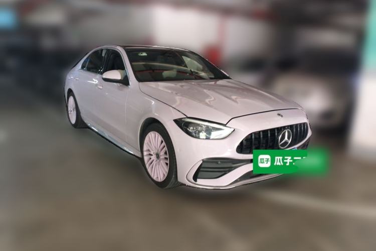 Used Mercedes-Benz C-Class 2023 C 260 L Front Right 45 Deg